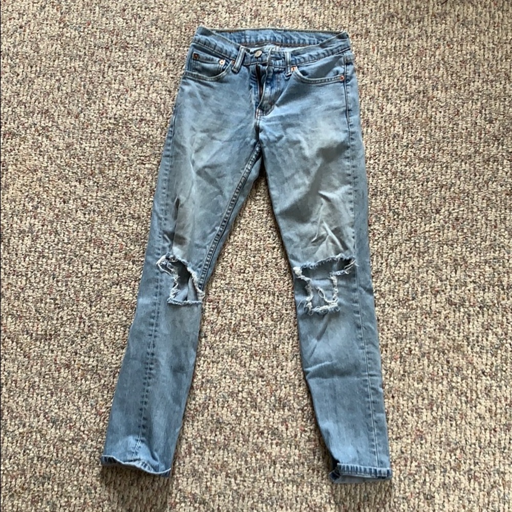 Levi’s men’s w28 l32 distressed